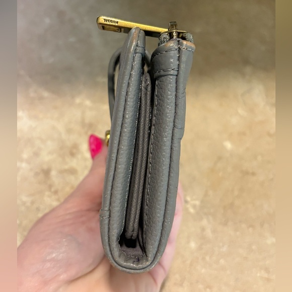 Fossil Lainie Multifunction leather (cow hide) bifold snap wallet gray - Picture 3 of 12